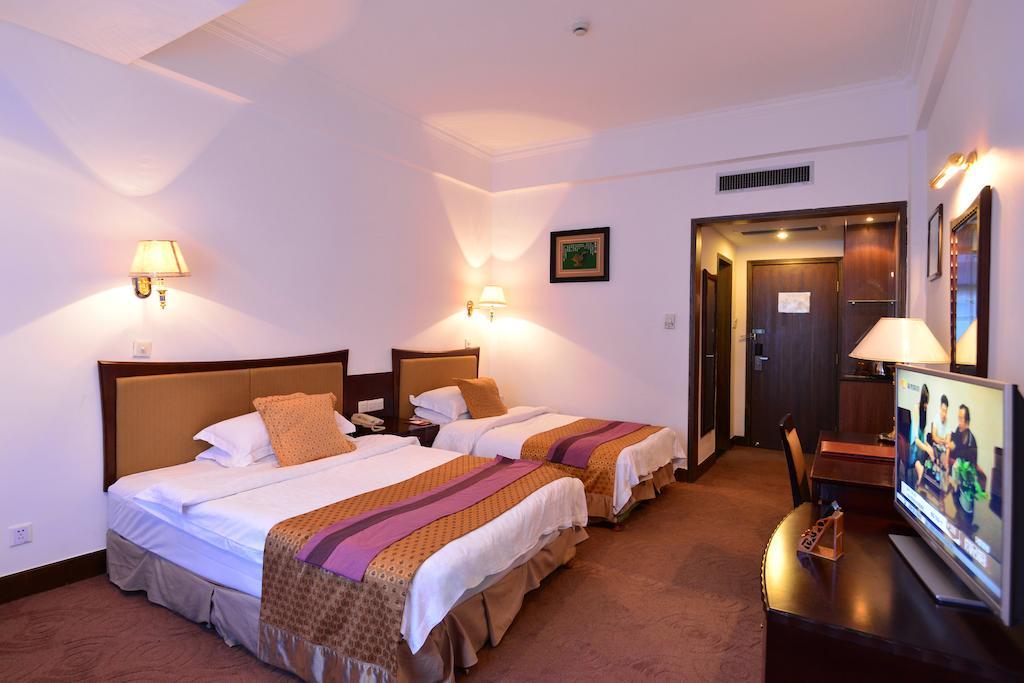 Baodao Exhibition Center Hotel Вуишан Стая снимка