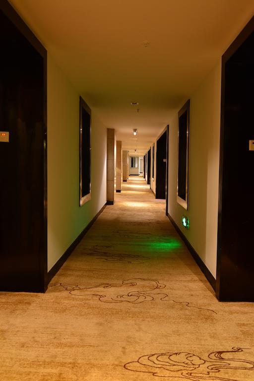 Baodao Exhibition Center Hotel Вуишан Екстериор снимка