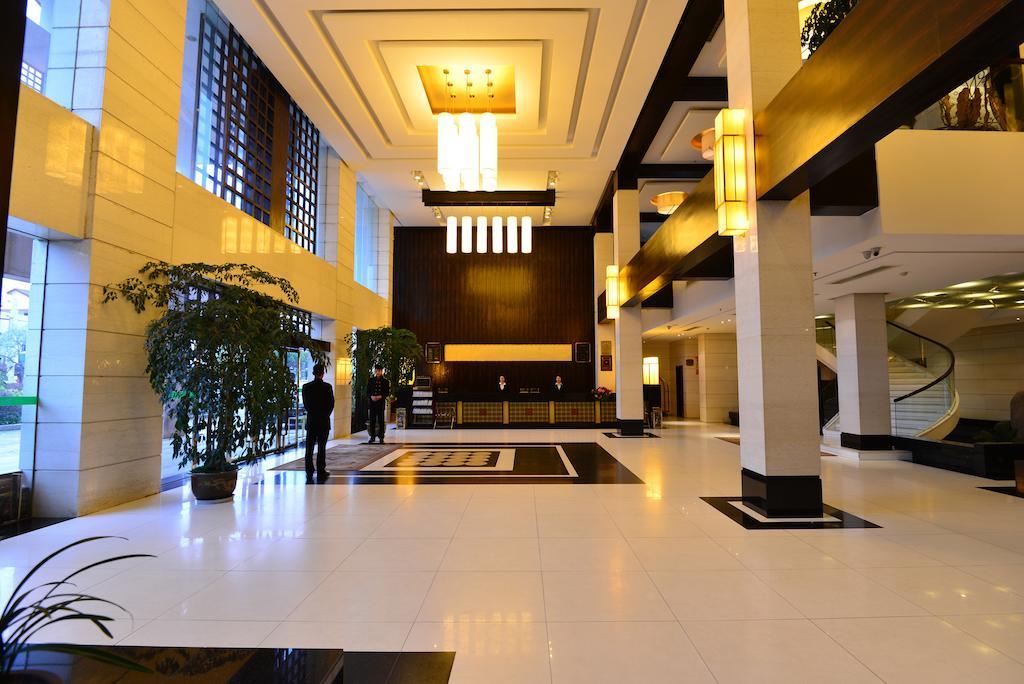 Baodao Exhibition Center Hotel Вуишан Екстериор снимка