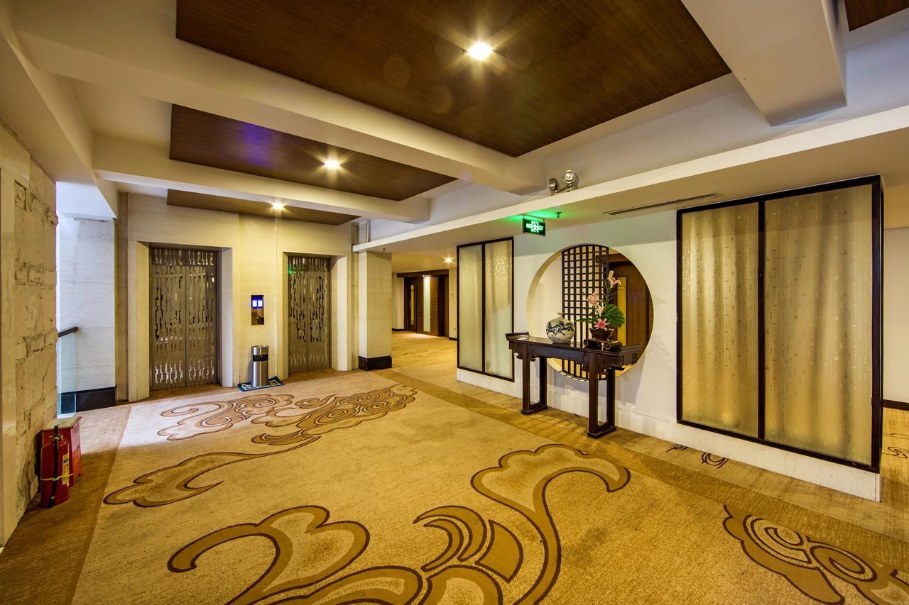 Baodao Exhibition Center Hotel Вуишан Екстериор снимка